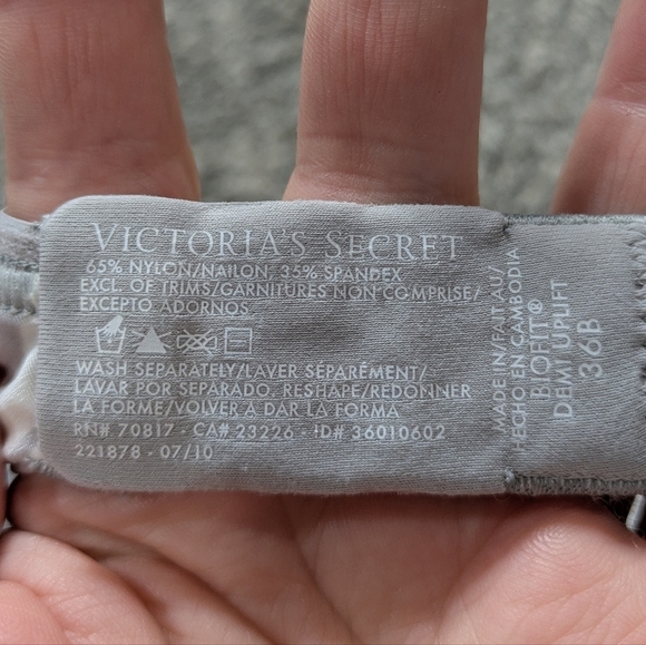 Victoria's Secret Biofit Demi uplift grey white zebra stripe bra 36B - Picture 7 of 9